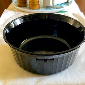 French Black Corningware 1.6 L Casserole Dish with Pyrex Lid